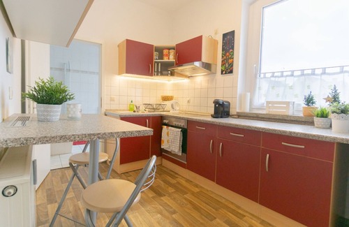 Cottbus Apartment | *Central 50m2 Kitchen Washer Netflix Parking