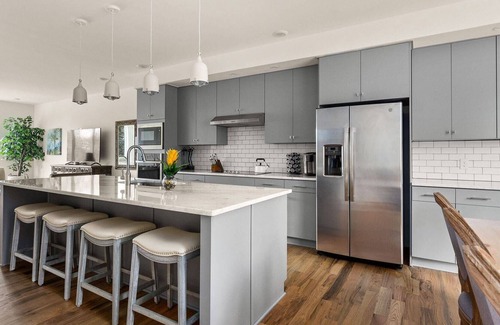 Hermitage Condo | Central - 6 Separate Bedroom Suites - 12 minutes to Downtown - Combined Listing of Two Side-by-Side