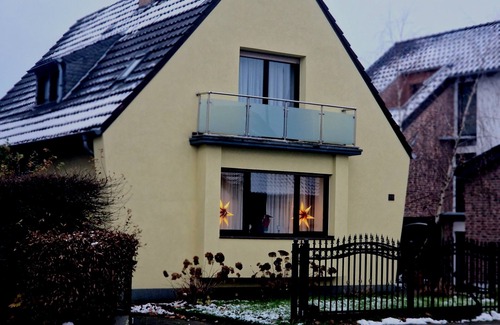 Norf House | Central accommodation with private parking directly at the house