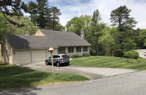 Cotuit House | Central air, FREE beach pass, Wifi, outdoor shower, deck and grill, quiet area!