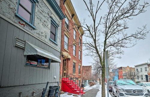 Mansion Area Apartment | Central Albany Apartment Walk to State Capitol!