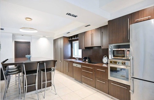 Tel Aviv Apartment | Central and Cozy 2BR in Ben Gurioun blvd by HolyGuest