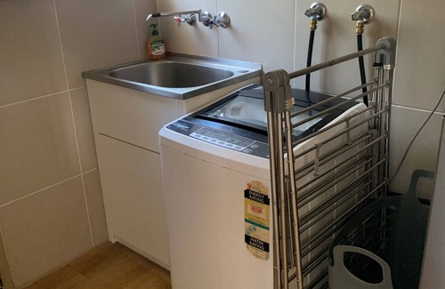 Atherton House | Central and Tidy 3 Bedroom house - Pet Friendly!