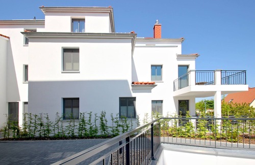 Gohren Apartment | Central apartment with terrace, use of swimming pool and sauna - Villa Anni FeWo 02