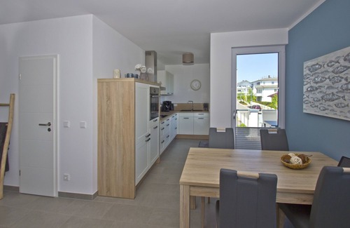 Gohren Apartment | Central apartment with balcony, use of swimming pool and sauna - Villa Anni FeWo 05