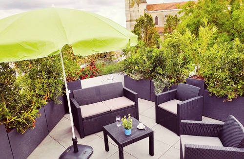 La Tremblade Apartment | Central apartment with beautiful furnished terrace