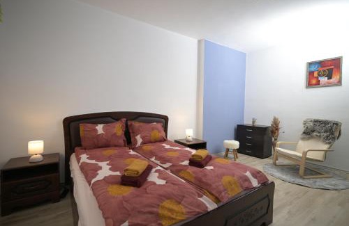 Sofia City Center Apartment | CENTRAL Apartment -Games & PS3- 15 min to NEVSKY CHATHEDRAL