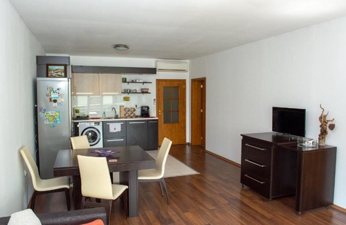 Karlovo Apartment | Central Apartment Mountain View