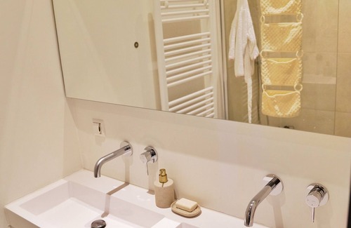 Binnenstad Apartment | Central apartment next to the Dam Square