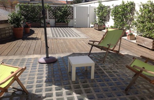 Bergerac Apartment | Central apartment, terrace, private parking, near Airport