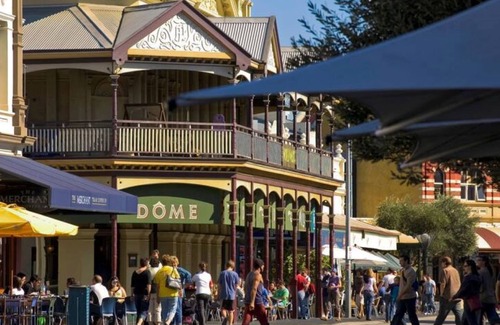 Fremantle Apartment | Central apartment with private courtyard, walk everywhere in Fremantle!
