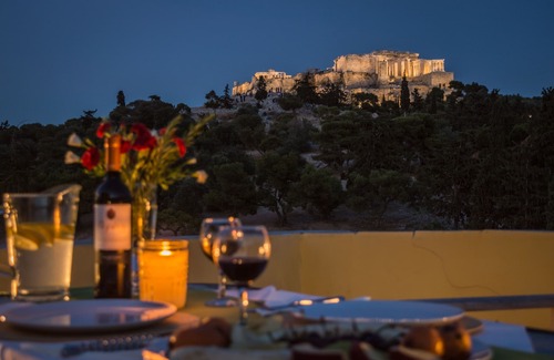Thissio Apartment | Central Apartment with Acropolis View