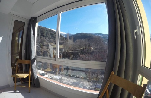 Sort Condo | Central apartment with river views