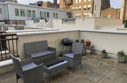 Clerkenwell Apartment | Central apartment with terrace