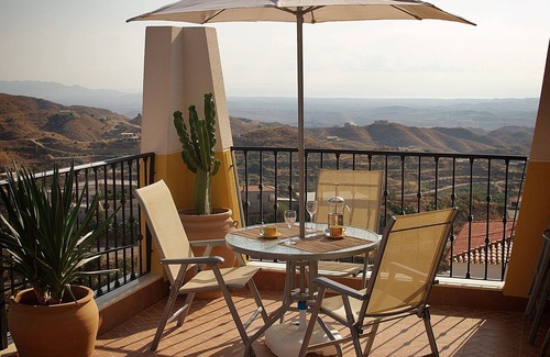 Bedar Apartment | Central Apartment With Wonderful Sea/Mountain Views & Free Wifi