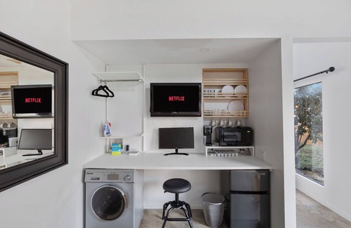 Brentwood Apartment | Central Austin Nest - Private Studio
