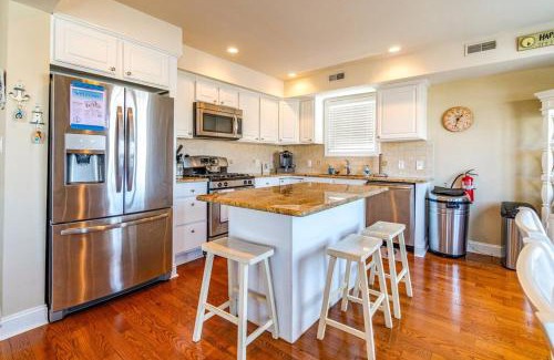 North End Apartment | Central Ave Getaway with Elevator