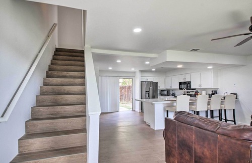 Country Rose Apartment | Central Bakersfield Townhome w/Private Patio