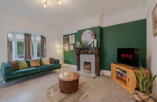 Banbury House | Central Banbury Stay Comfy and Spacious for groups 9 sleeps