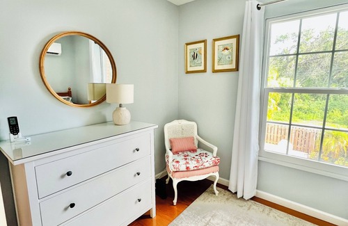 Central Beach House | Central Beach Cozy and Convenient Beachside.
