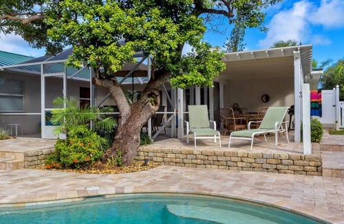Central Beach House | Central Beach East of A1A 4 Bedroom Central Beach Heated Pool Home