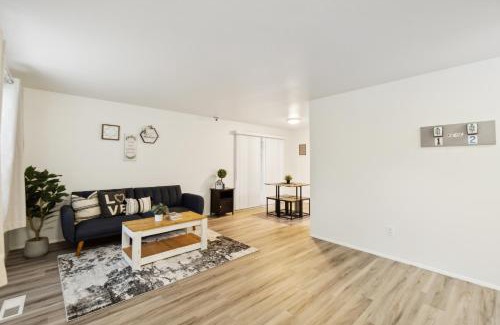 Lake Hills House | Central Bellevue House