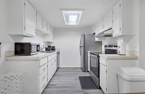 Lake Hills House | Central Bellevue House