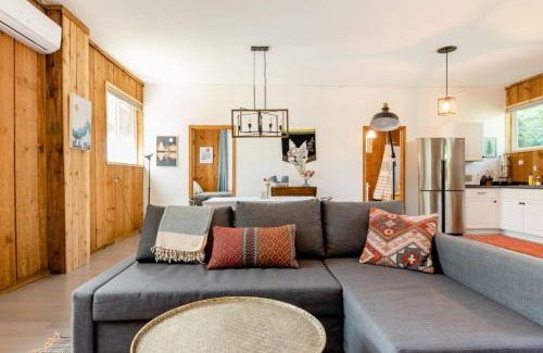 Morris Hill House | Central Bench Garden Guest House