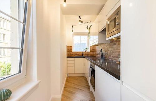 Dalry Apartment | Central, Bright 2 Bed Flat - Pool & Sauna