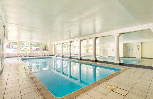 Dalry Apartment | Central, Bright 2 Bed Flat - Pool & Sauna