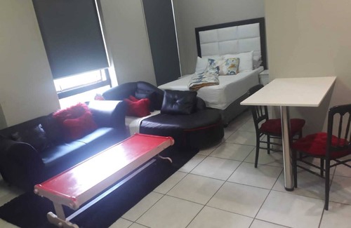 Parkwood Apartment | Central By The Mall Rose