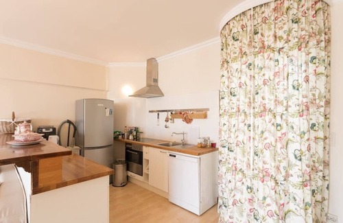 Favoriten Apartment | 🌊🌵🌴Central California "Shabby Chic COUNTRY STYLE"- LOF-ED with balcony