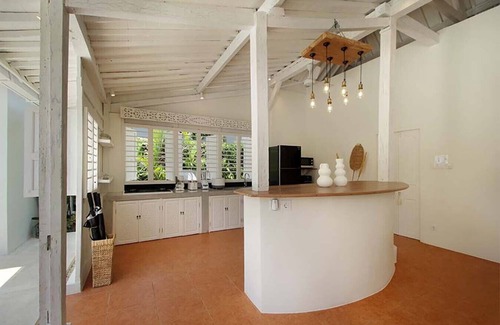 Batu Bolong Villa | Central Canggu close to the beach – Villa Estel