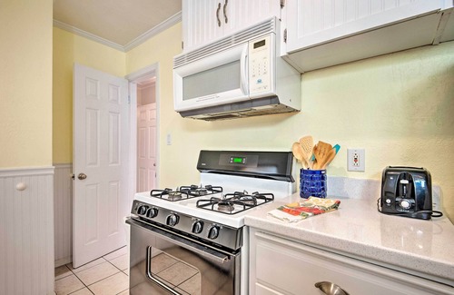 Avalon House | Central Catalina Cottage: Walk to Ferry & Eateries