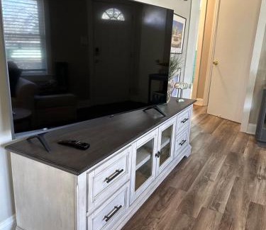 Hanahan House | Central Charleston Area Hideaway