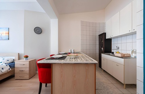 Downtown Apartment | Central City Apartments – Walk to Everything!