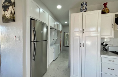 Belize City House | Central City “Haven” Private Flat & Pool