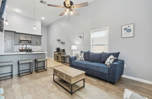 Faubourg Livaudais House | Central City Hideaway-3 blocks off St. Charles Avenue