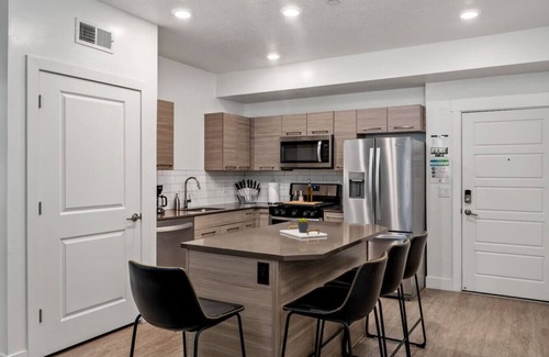 Downtown Salt Lake City Apartment | Central City Luxury-2BR/2BA Pool/Htub/Gym/Parking
