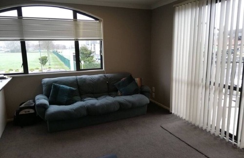Hamilton House | Central City whole Townhouse opposite FMG Stadium, 2 bed, 2 bath