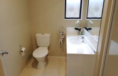 Hamilton House | Central City whole Townhouse opposite FMG Stadium, 2 bed, 2 bath