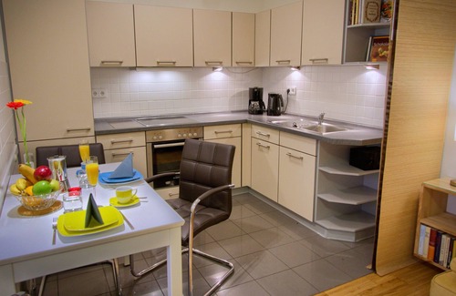 Innere Neustadt Apartment | Central, comfy & quiet apartment with patio incl. bicycles, Internet & washer