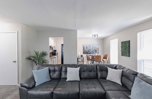 Airport Township House | Central, Convenient and Cozy 2BR, 1B Home in a Quiet St. Louis Neighborhood.