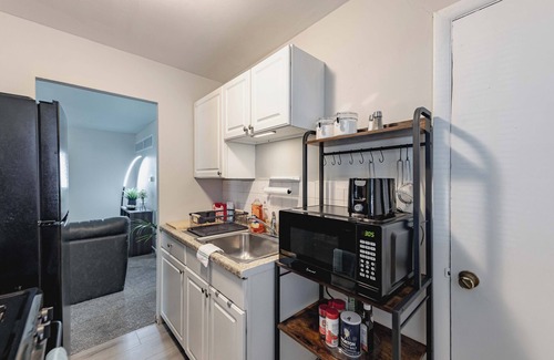 Airport Township House | Central, Convenient and Cozy 2BR, 1B Home in a Quiet St. Louis Neighborhood.