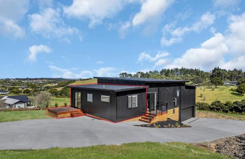 Mangawhai Apartment | Central Couples Retreat - Mangawhai Heads Unit