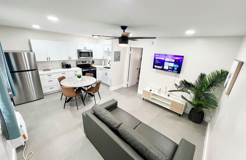Lake Ridge Apartment | Central, Cute & Cosy 1Br 1Bath Apt in Lake Ridge