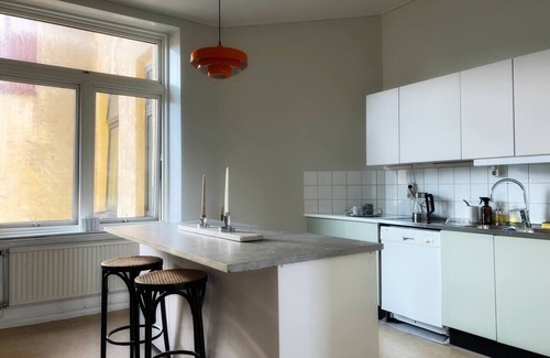Centrum Apartment | Central Design Apartment - Near Ullevi and Heden with Balcony