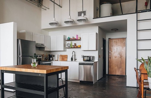 Cedars Apartment | Central Dallas Getaway