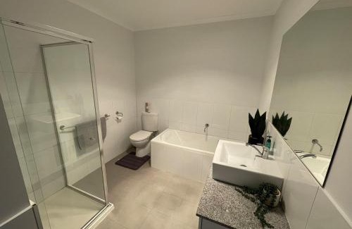 Golden Square House | Central Deluxe Escape