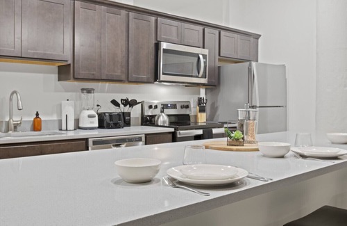 Central Business District Apartment | Central Downtown Apartment - 1BR